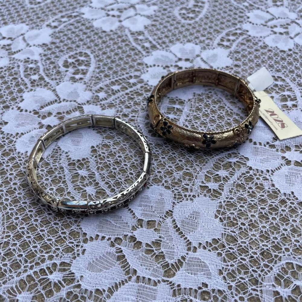 2028 Jewelry Le Marais Floral Stretch Bangle Bracelet Set